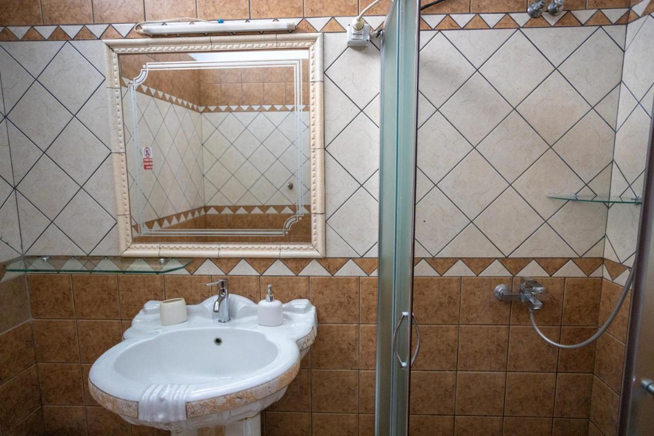 Vila Aulona Vlore Exterior photo